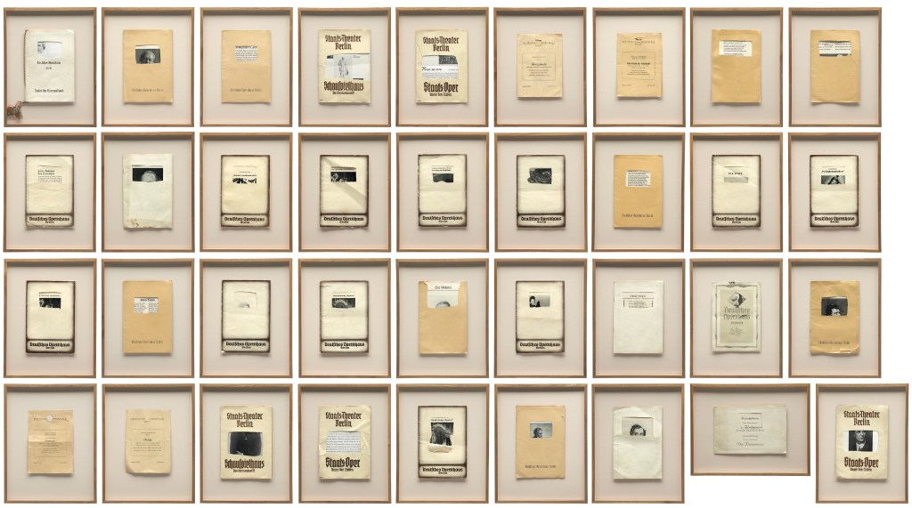 Tacita Dean "Regimentstocher" (Foto: Haus der Geschichte Bonn / Presse)Tacita Dean "Regimentstocher" (Foto: Haus der Geschichte Bonn / Presse)Tacita Dean "Regimentstocher" (Foto: Haus der Geschichte Bonn / Presse)